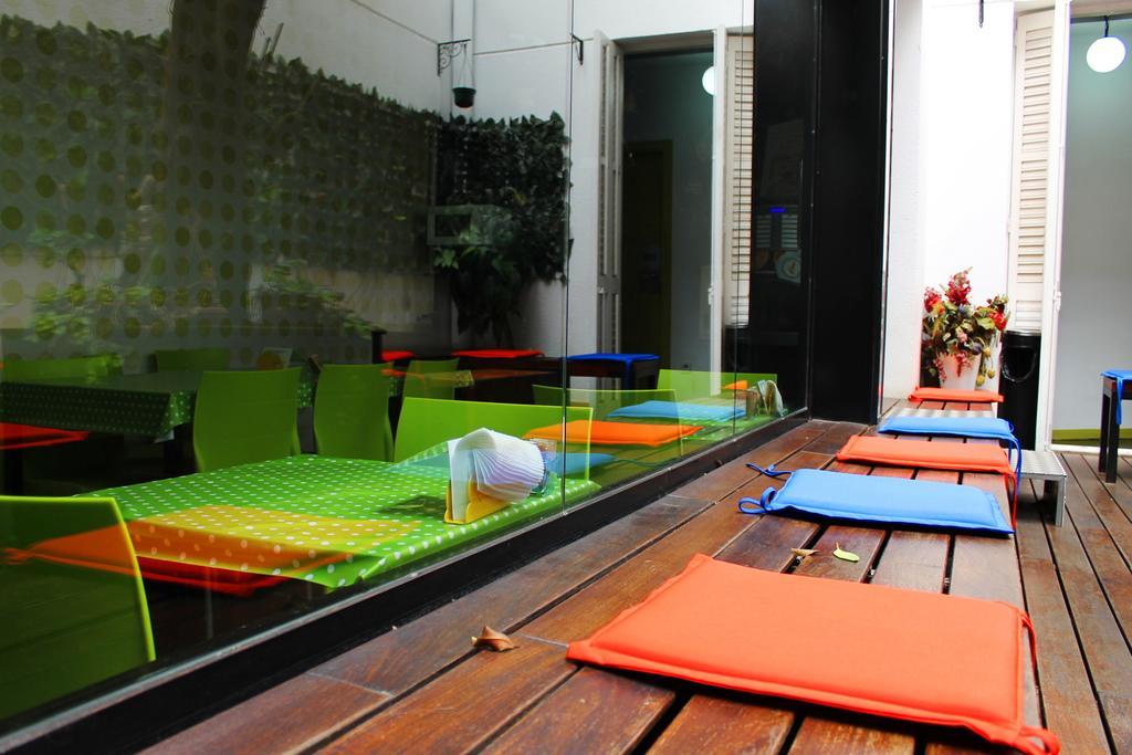 Hostal Raval Botella Private